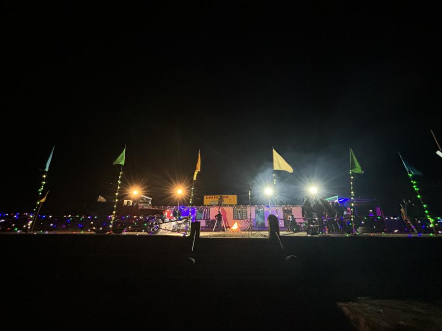 night set, practical lights